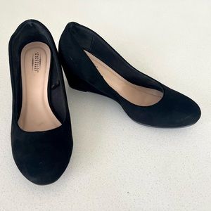 Black Seychelles Faux Suede Wedges